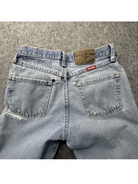 Wrangler Men’s Light Wash Relaxed Fit Jeans